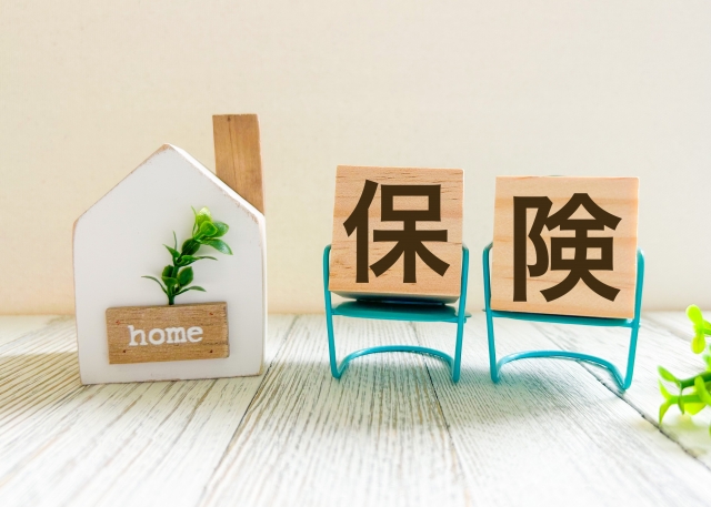 住宅ローンに付帯する団体信用生命保険（団信）の仕組みと選び方を解説するイメージ｜Three Designs